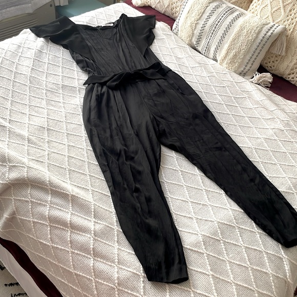Very cute black lacey Jumpsuit with lining - Picture 3 of 12